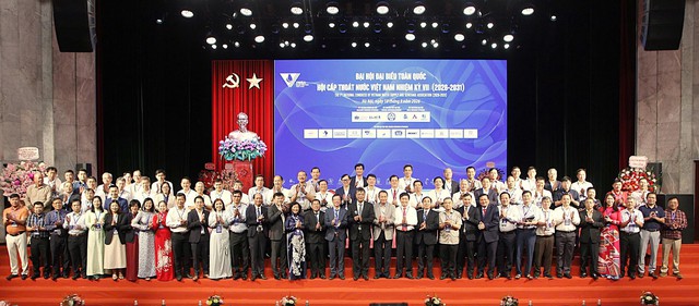 Đại hội VII VWSA: Khẳng định vai tr&ograve; kết nối, bảo vệ hội vi&ecirc;n v&agrave; ph&aacute;t triển bền vững ng&agrave;nh Nước - Ảnh 7.