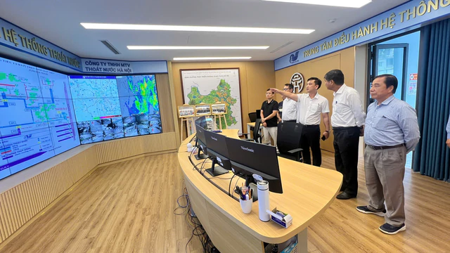 Không thể chuyển đổi số bằng hợp đồng 12 tháng - Ảnh 1.