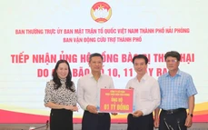 Nhựa Tiền phong ủng hộ 1 tỷ đồng hỗ trợ đồng bào miền Trung khắc phục hậu quả Bão số 10 và 11