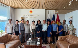 Đoàn công tác của VWSA thăm và làm việc với Đại sứ quán Việt Nam tại Phần Lan