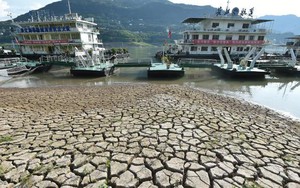 Trung Quốc làm mưa nhân tạo, thêm nước cho sông Trường Giang