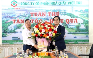 Phú Thọ: Lãnh đạo UBND tỉnh thăm, động viên sản xuất đầu Xuân tại Công ty CP Hóa chất Việt Trì