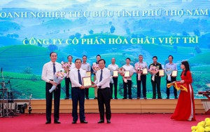 Vitrichem vinh dự nhận danh hiệu Doanh nghiệp tiêu biểu tỉnh Phú Thọ năm 2023