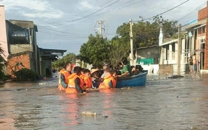 Kịp thời ứng phó với mưa lũ tại miền Trung