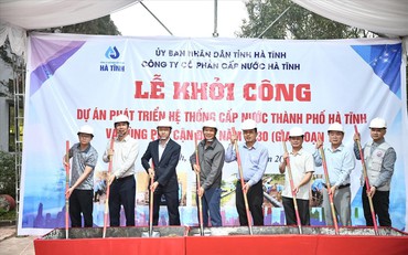 Hà Tĩnh đưa nước sạch đến từng nhà, thay đổi đời sống phụ nữ