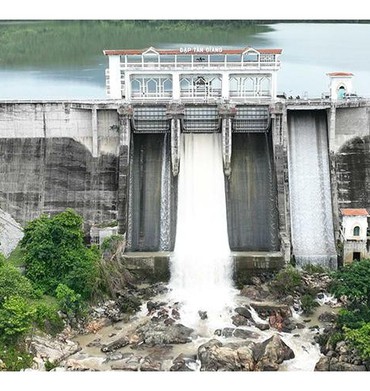 Ninh Thuận xả nước hồ để bảo đảm an toàn trong mùa mưa lũ