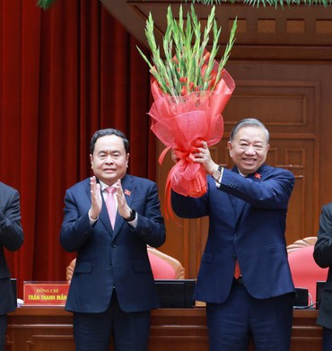 Ban Chấp hành TW Đảng khóa XIV thống nhất tuyệt đối bầu đồng chí Tô Lâm tiếp tục giữ chức Tổng Bí thư