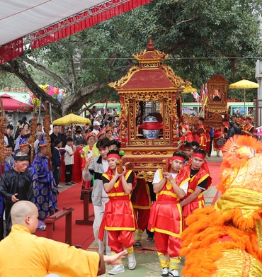 Tục rước nước sông Đà: Giữ gìn “mạch nguồn xanh” trong văn hóa Việt