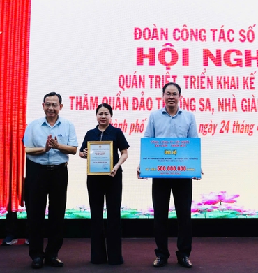 SAWACO ủng hộ 500 triệu đồng tới cán bộ, chiến sĩ nhà dàn DK1