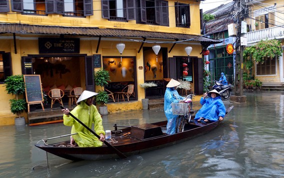 Các tỉnh, thành phố từ Hà Tĩnh đến Khánh Hoà chủ động ứng phó mưa lớn