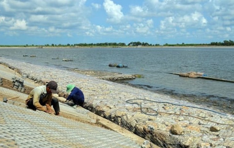 Hồ chứa nước ngọt lớn nhất tỉnh Cà Mau đã hoàn thành 82% khối lượng hợp đồng. Ảnh: Trọng Linh.