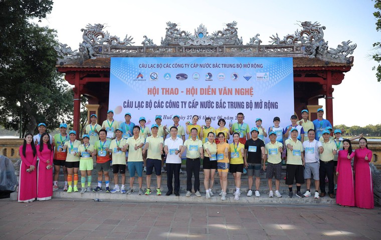 Giải chạy bộ “Ngày hội Gia đình HueWACO và Câu lạc bộ các Công ty Cấp nước Bắc Trung Bộ mở rộng và các đơn vị kết nghĩa, hợp tác của HueWACO sáng ngày 28/6