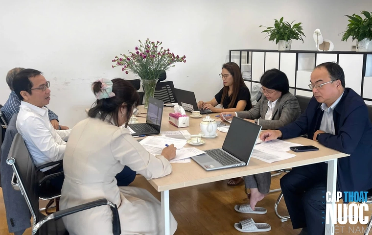 Hội đồng chấm thi làm việc với tinh thần công tâm, minh bạch và khách quan. Hội đồng chấm thi làm việc với tinh thần công tâm, minh bạch và khách quan.