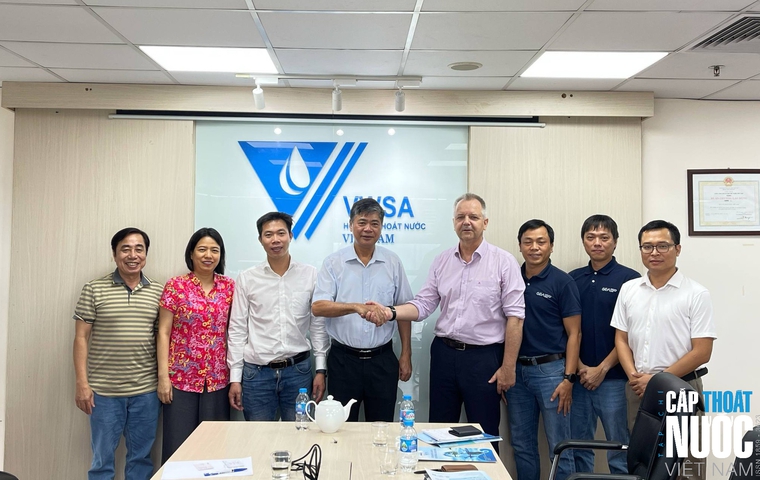 Lãnh đạo VWSA tiếp đón và làm việc với các thành viên của Tổ chức Water:hub SEA