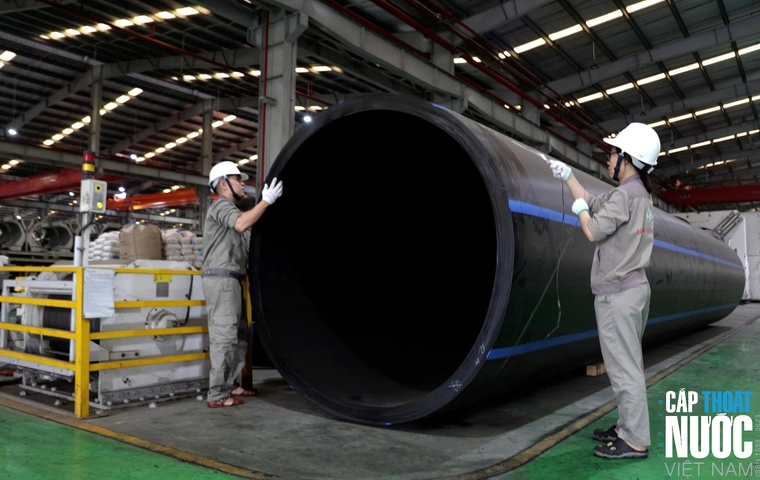 Ống dẫn nước sạch không chỉ là vật liệu xây dựng thông thường mà là thành phần cốt lõi đảm bảo nước được vận chuyển an toàn từ nguồn đến nhà máy xử lý và cuối cùng đến người sử dụng.