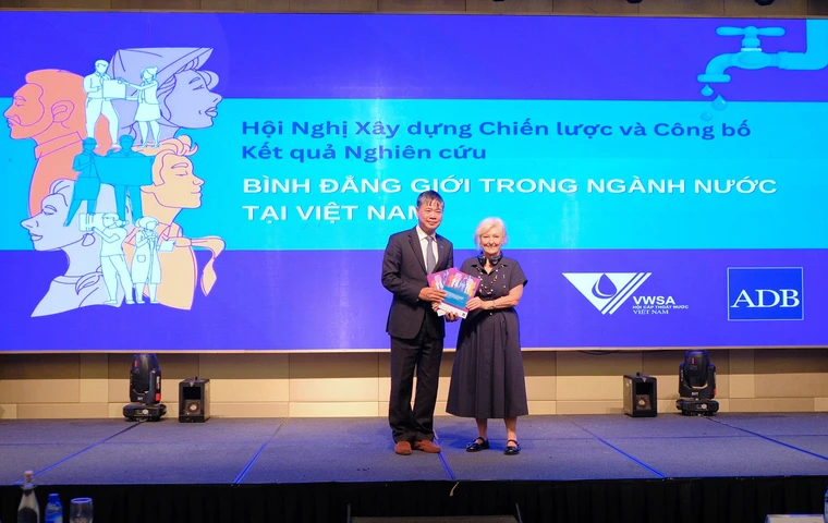 Hội Cấp Thoát nước Việt Nam (VWSA) và Ngân hàng Phát triển Châu Á (ADB) công bố kết quả Báo cáo nghiên cứu về Bình đẳng giới trong ngành Nước tại Việt Nam.